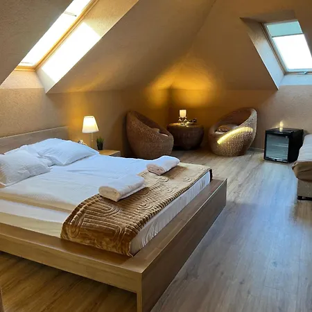 Malom Club Panzio B&B
