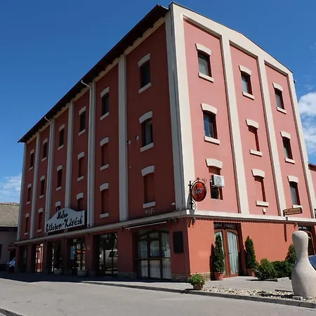 Malom Club Panzio Bed & Breakfast Baja