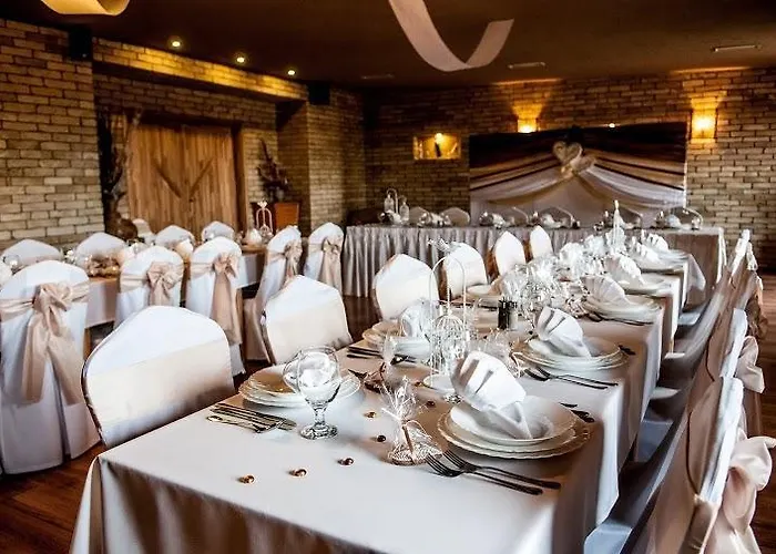 Malom Club Panzio 3* באיה